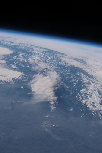 iss042e053917