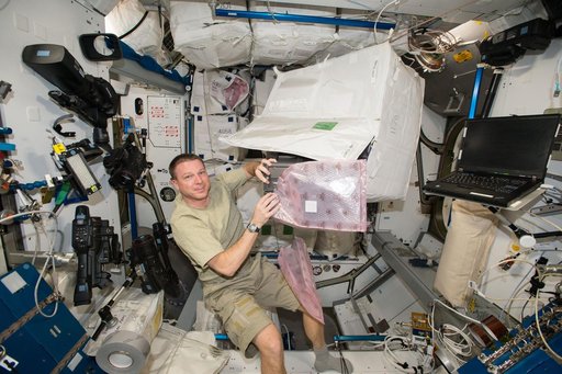 iss042e060733