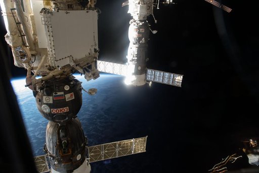 iss042e080052