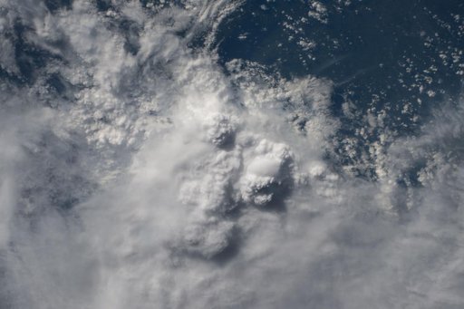 iss042e100667