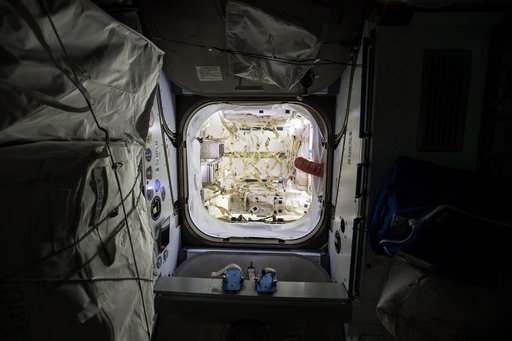 iss042e136056