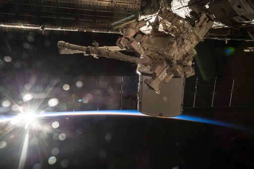 iss042e237418