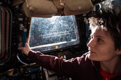 iss042e243022