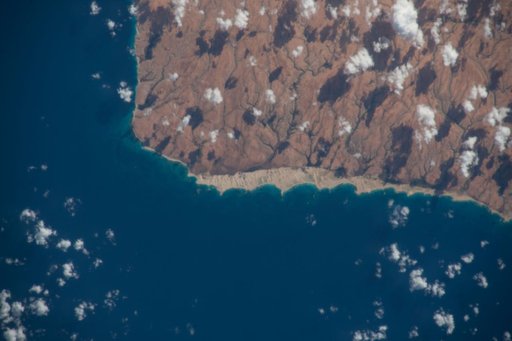 iss042e275158