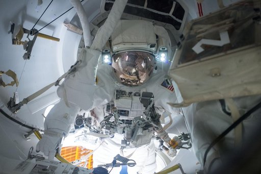 iss042e287764