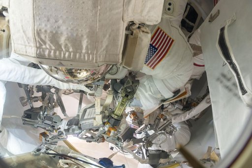 iss042e287814