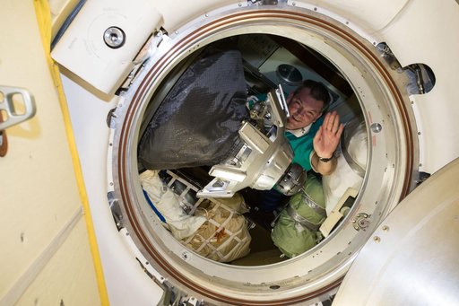 iss042e325661