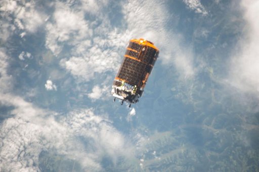 HTV-5 approach to ISS