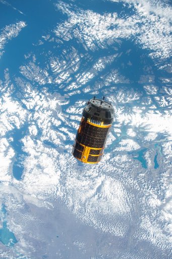 HTV-5 departs the ISS