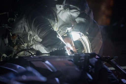 Lindgren during EVA 32