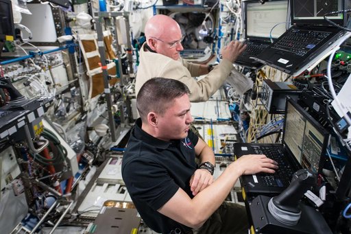 iss045e136569
