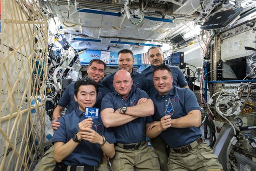 iss045e172844