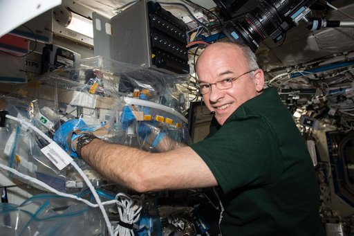 iss047e066248