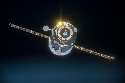 Progress 62P Undocking and Redocking Test