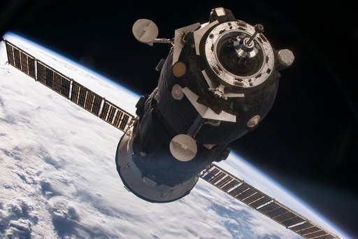 Progress 62P Undocking and Redocking Test