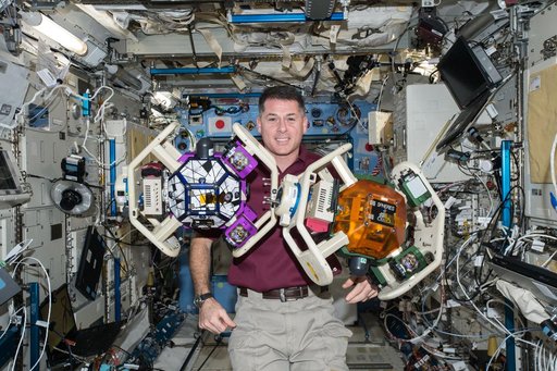 iss050e038054