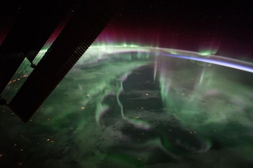iss053e023965