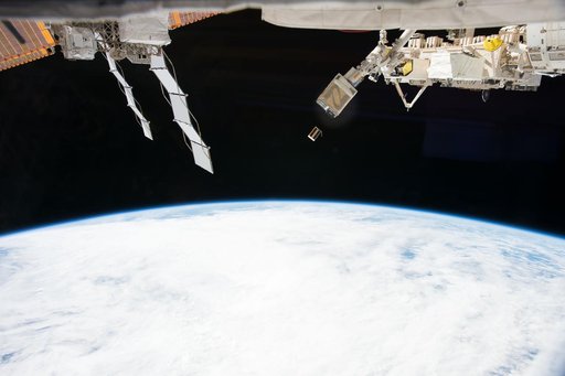 iss053e215850