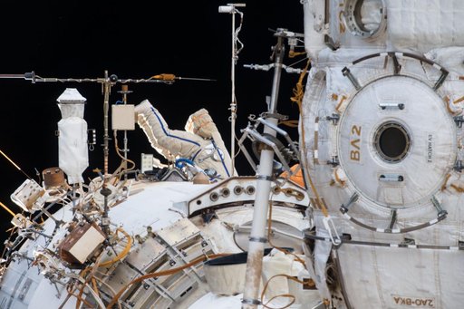 iss054e027048
