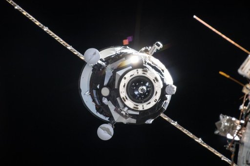 Progress 69P on approach to the ISS