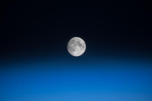 iss055e000034