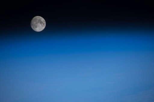 iss055e000039