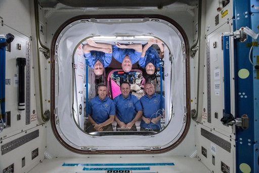 iss055e054608