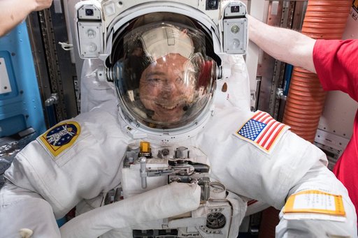 iss055e073481
