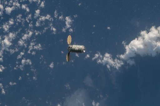 iss055e074856