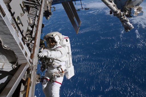 iss056e012432