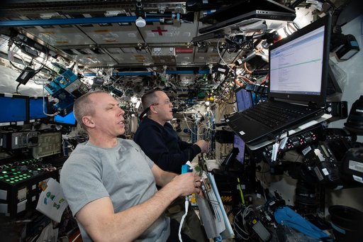 iss056e037503