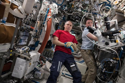 iss056e094992