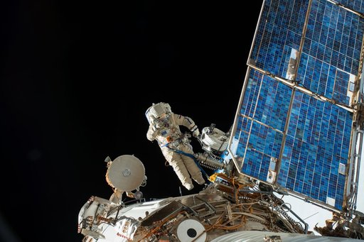 iss056e142739