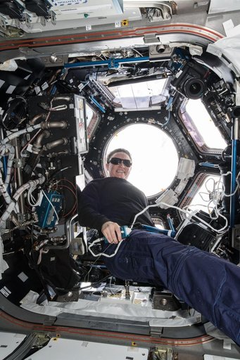 iss056e152943