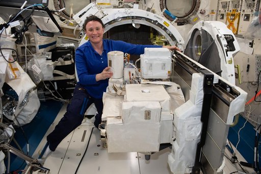 iss056e161171