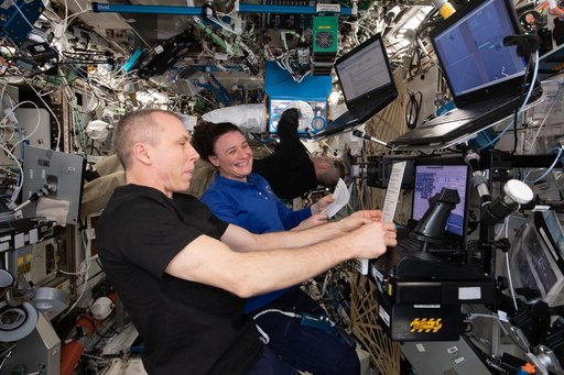 iss056e161212