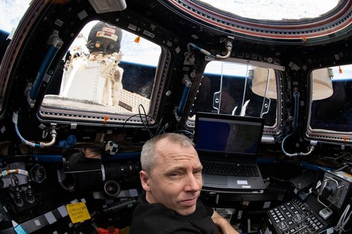 iss056e161464
