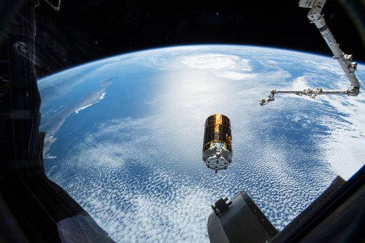 iss057e065889