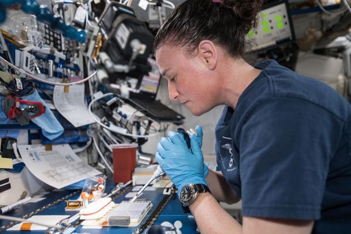 iss057e074529