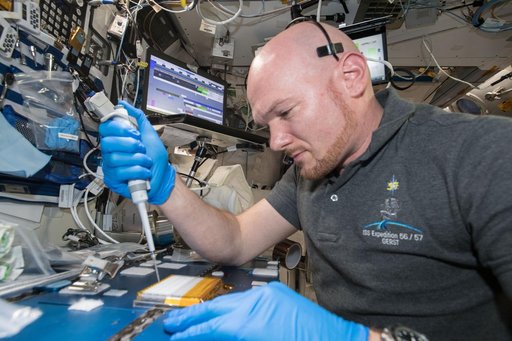 iss057e106232