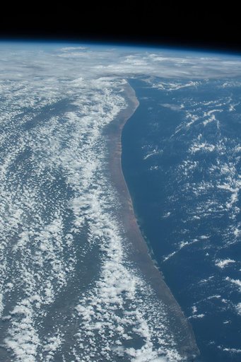 iss057e106506