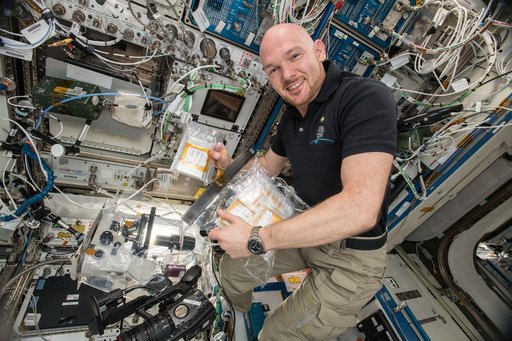 iss057e114765