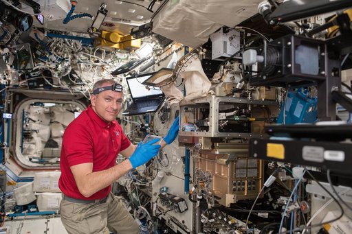 iss057e135002