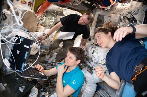iss059e000418