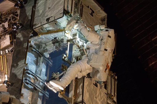 iss059e002268