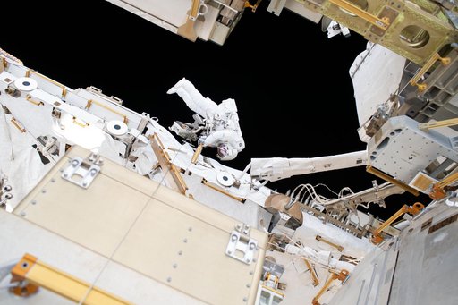 iss059e002837