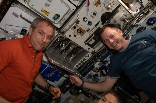 iss059e006481