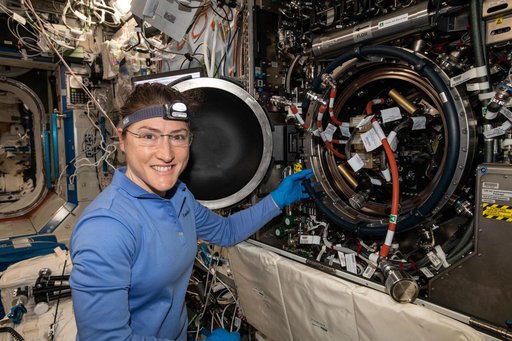iss059e017127