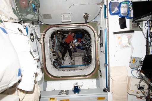 iss059e018827