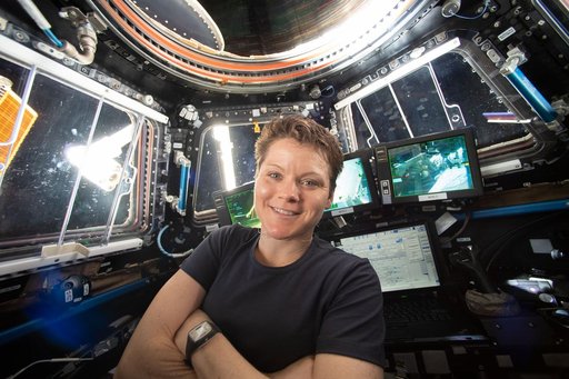 iss059e021396